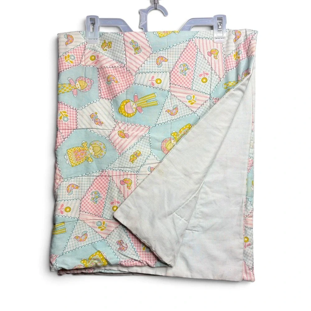 Vintage 50s Handmade Baby Quilt Sunbonnet Girls Patchwork Print Blue 41x33.5